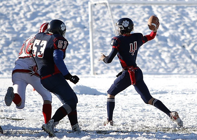 主优化词：塞维利亚客场几百强敌，表现出色